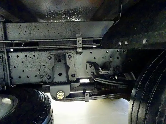 いすゞ エルフ TKG-NKR85R(2WD)の写真38