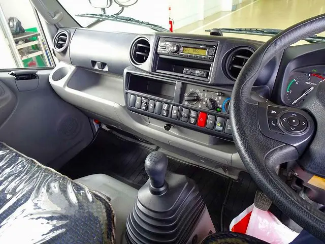 AC PS PW SRS ABS 集中ドアロック 左電格ミラー Bluetooth ETC ルームミラー式バックモニター ターボ 排気ブレーキ 坂道発進補助装置 フロア6MT|日野 デュトロ 2KG-XZU605M(2WD)の写真9