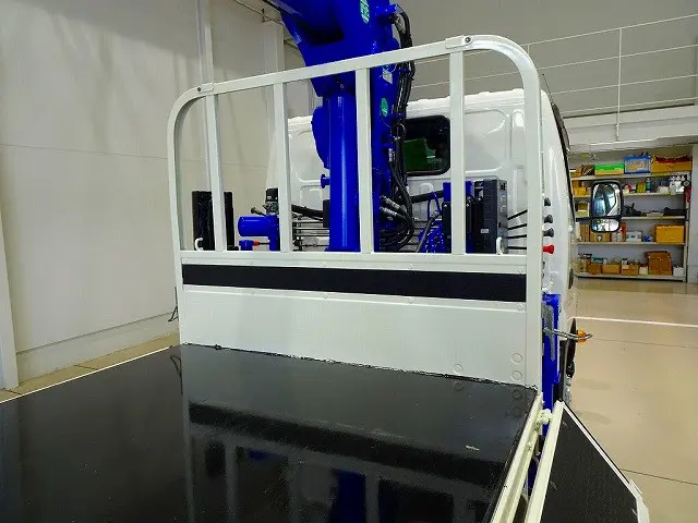 荷台内寸:246×161×37 三方開 床鉄板張り 左右セイコーラック ロープ穴3対 タダノ3段 2.5t吊りクレーン付|日野 デュトロ 2KG-XZU605M(2WD)の写真22