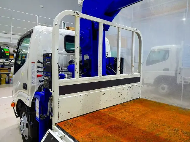 荷台内寸：246×161×37　三方開　床鉄板張り　左右セイコーラック　ロープ穴3対　タダノ3段 2.5t吊りクレーン付|日野 デュトロ 2KG-XZU605M(2WD)の写真23