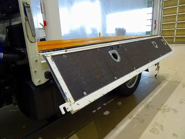 荷台内寸：246×161×37　三方開　床鉄板張り　左右セイコーラック　ロープ穴3対　タダノ3段 2.5t吊りクレーン付|日野 デュトロ 2KG-XZU605M(2WD)の写真26