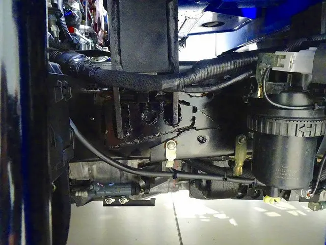 シャーシは 錆止め/マフラー塗装 仕上げに力を入れています。|日野 デュトロ 2KG-XZU605M(2WD)の写真40