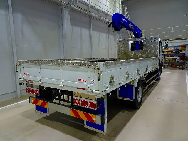 いすゞ フォワード 2RG-FRR90S2(2WD)の写真3