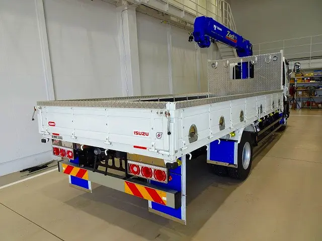 お問合せ管理No.E688　R5 フォワード 2.3t 標準ベッドレス タダノ4段クレーン付 210ps|いすゞ フォワード 2RG-FRR90S2(2WD)の写真3