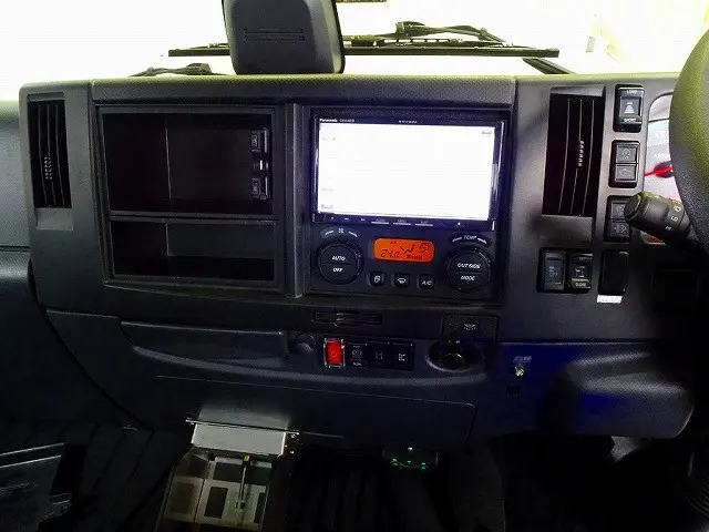 いすゞ フォワード 2RG-FRR90S2(2WD)の写真10