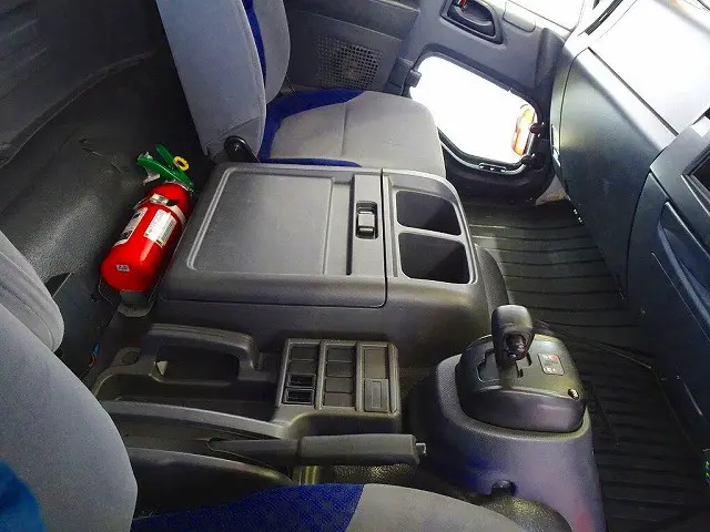 2人乗り　ベッドレス|いすゞ フォワード 2RG-FRR90S2(2WD)の写真15