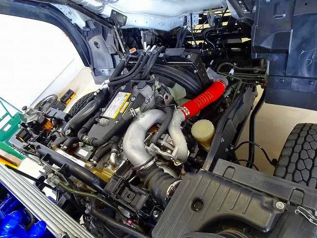 エンジンルーム|いすゞ フォワード 2RG-FRR90S2(2WD)の写真36