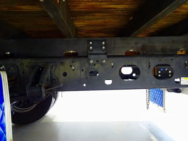 いすゞ フォワード 2RG-FRR90S2(2WD)の写真40