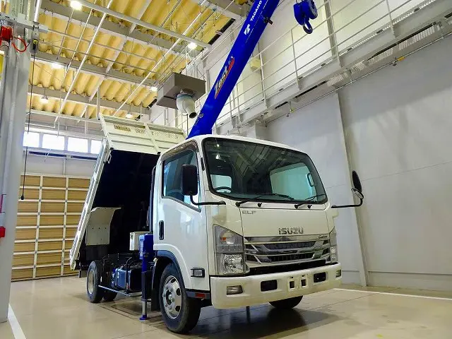 いすゞ エルフ 2RG-NPR88YN(2WD)の写真2
