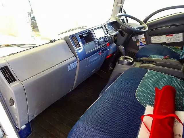 いすゞ エルフ 2RG-NPR88YN(2WD)の写真12