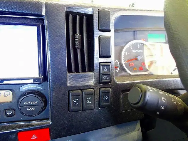 いすゞ エルフ 2RG-NPR88YN(2WD)の写真16