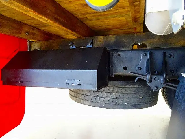 燃料タンク100L　右シャシリア工具BOX|日野 レンジャー 2KG-FD2ABA(2WD)の写真48