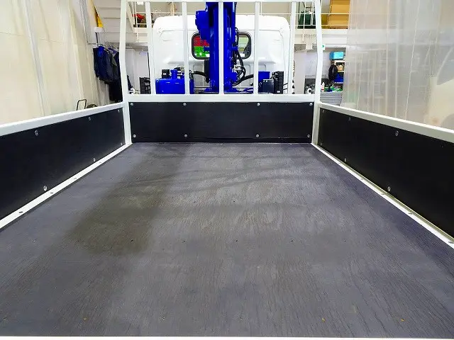 荷台内寸:285×179×38 三方開 リアアオリチェーン2個 タダノ4段 2.6t吊りクレーン付|三菱 キャンター 2RG-FEAV0(2WD)の写真18