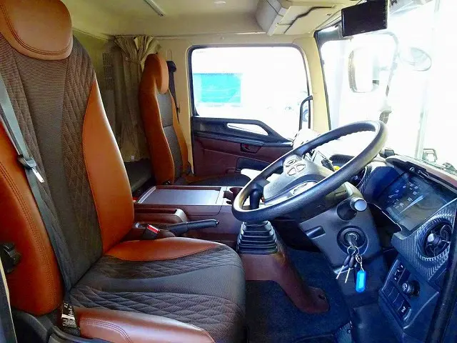 日野 レンジャー 2KG-GD2ABA(2WD)の写真6