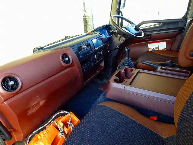 日野 レンジャー 2KG-GD2ABA(2WD)の写真7