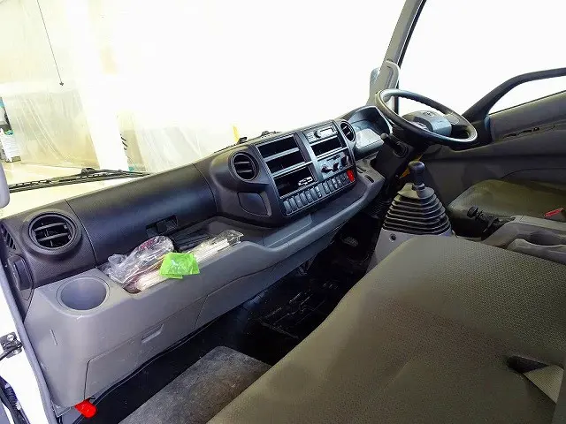 トヨタ ダイナ 2RG-XZU712(2WD)の写真8