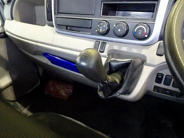 三菱 キャンター TPG-FBA50(2WD)の写真14