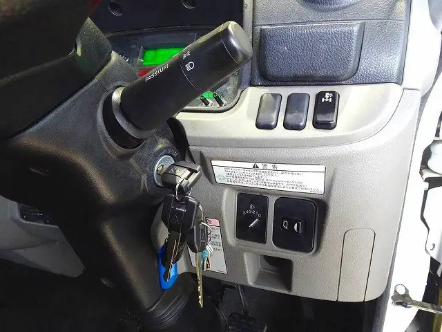 三菱 キャンター TPG-FBA50(2WD)の写真16