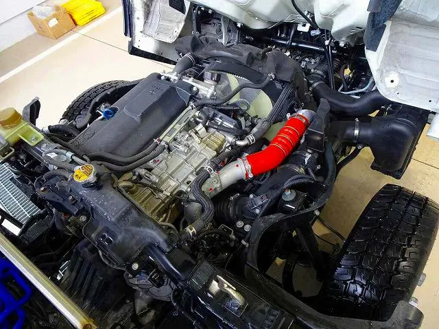 エンジンルーム|三菱 キャンター TPG-FBA50(2WD)の写真36