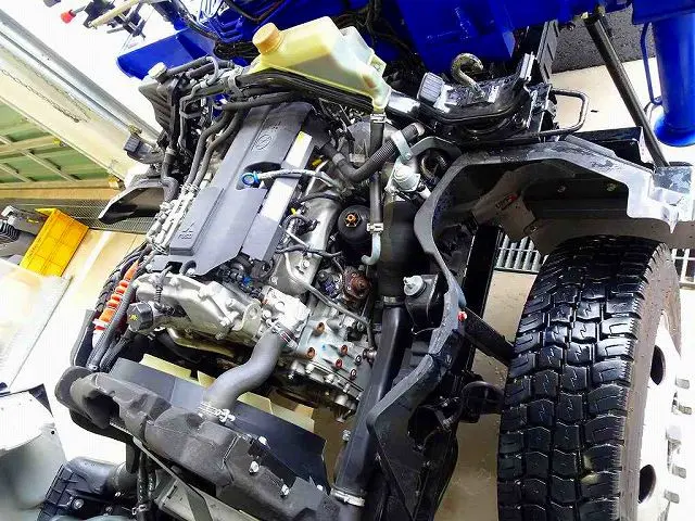 エンジンルーム|三菱 キャンター TPG-FBA50(2WD)の写真37