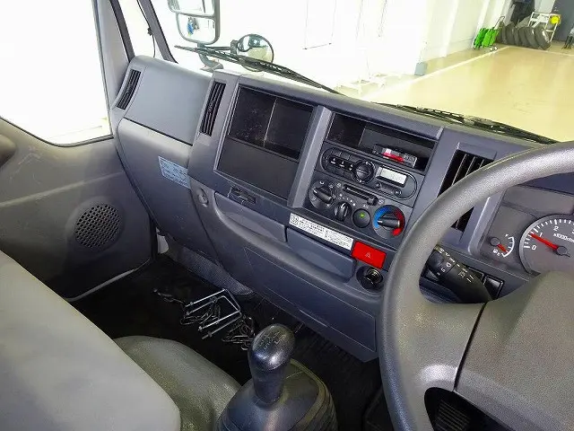 いすゞ エルフ TRG-NKR85A(2WD)の写真9