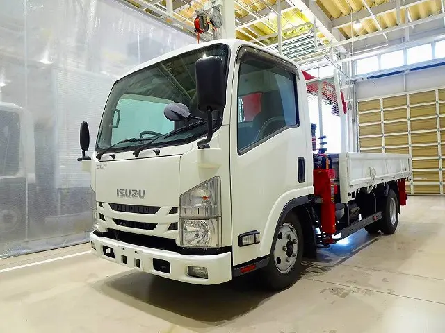 いすゞ エルフ 2RG-NMR88AR(2WD)の写真1