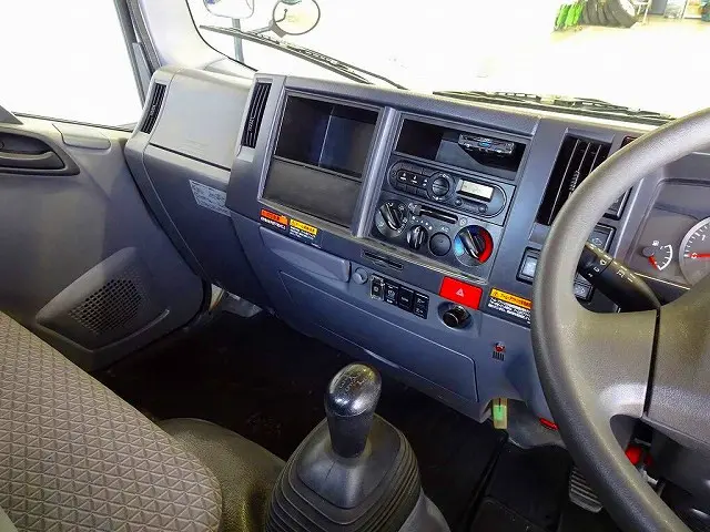 いすゞ エルフ 2RG-NMR88AR(2WD)の写真10