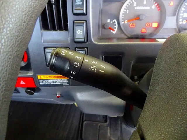 いすゞ エルフ 2RG-NMR88AR(2WD)の写真20