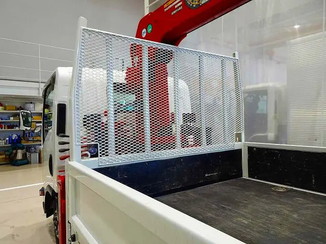 いすゞ エルフ 2RG-NMR88AR(2WD)の写真26