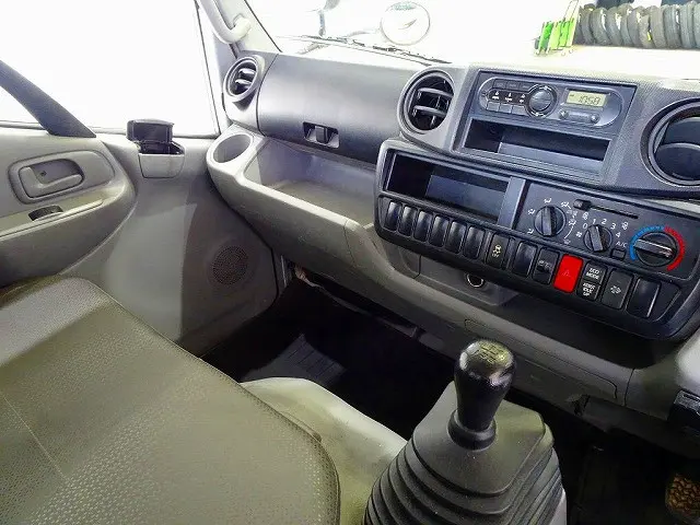 日野 デュトロ TKG-XZU655M(2WD)の写真9