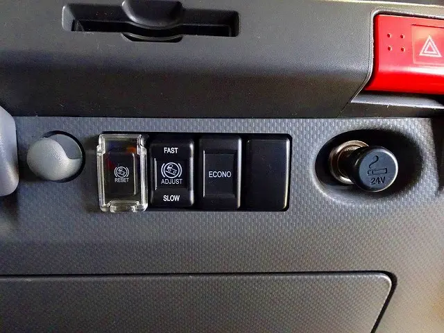 いすゞ エルフ 2RG-NPS88AN(4WD)の写真12