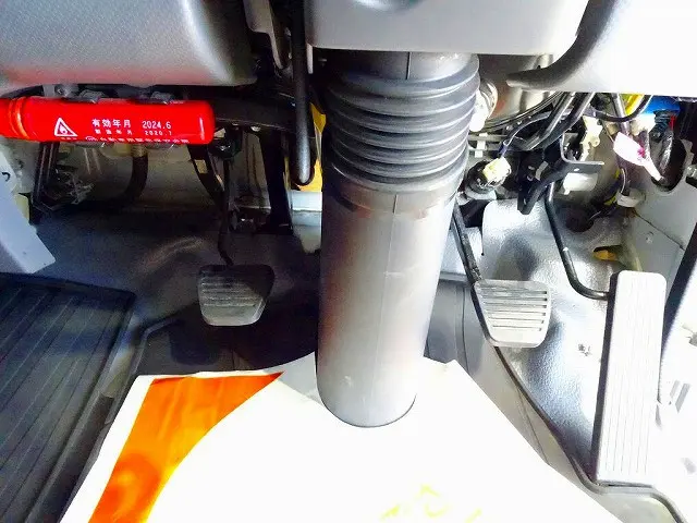 いすゞ エルフ 2RG-NPS88AN(4WD)の写真18