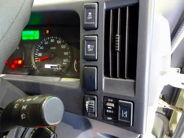 いすゞ エルフ 2RG-NPS88AN(4WD)の写真19