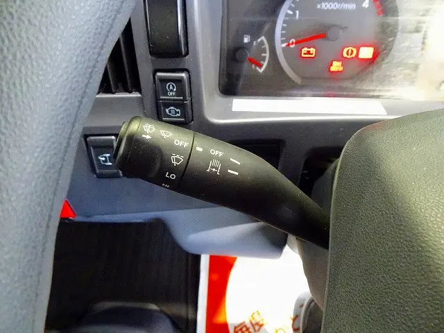 いすゞ エルフ 2RG-NPS88AN(4WD)の写真20