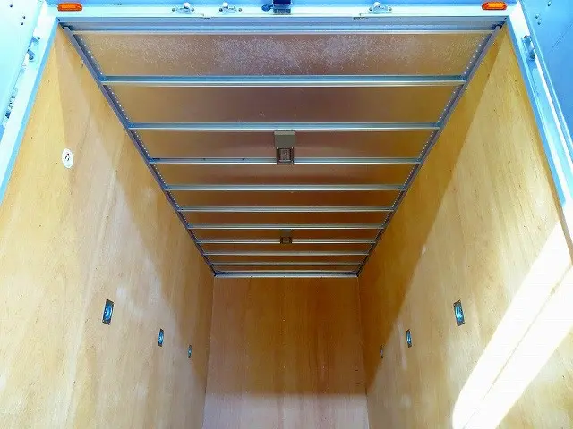 荷台内寸:449×210×217 北村製作所/T20-4309 リア3枚観音扉/90度ストッパー付 荷室左右パネル埋め込みフック3対 荷室灯2個|いすゞ エルフ 2RG-NPS88AN(4WD)の写真25