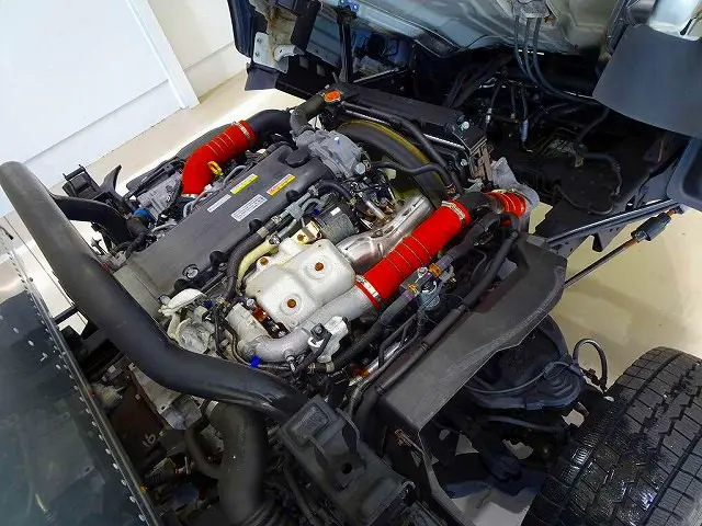 エンジンルーム|いすゞ エルフ 2RG-NPS88AN(4WD)の写真32
