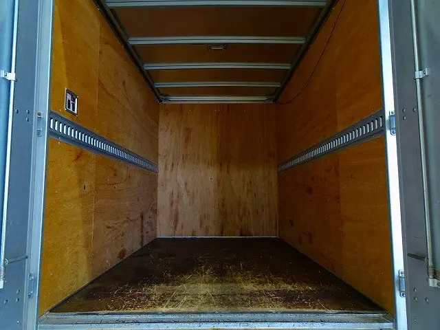 荷台内寸：306×177×245　トヨタ車体/UT19A03197　リア観音扉/90度ストッパー付　ラッシングレール1段(100cm)　荷室灯1個|トヨタ トヨエース 2RG-XZC605(2WD)の写真25