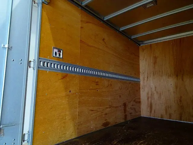 荷台内寸：306×177×245　トヨタ車体/UT19A03197　リア観音扉/90度ストッパー付　ラッシングレール1段(100cm)　荷室灯1個|トヨタ トヨエース 2RG-XZC605(2WD)の写真28