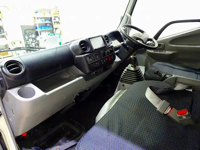日野 デュトロ 2RG-XZU605M(2WD)の写真7