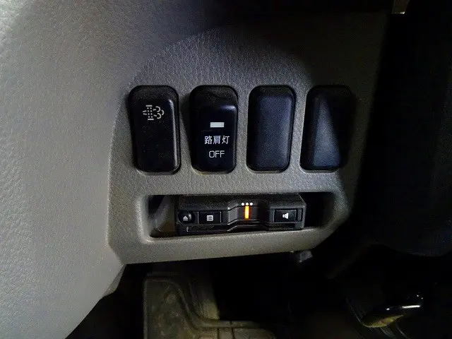三菱 キャンター 2RG-FDA20(4WD)の写真15
