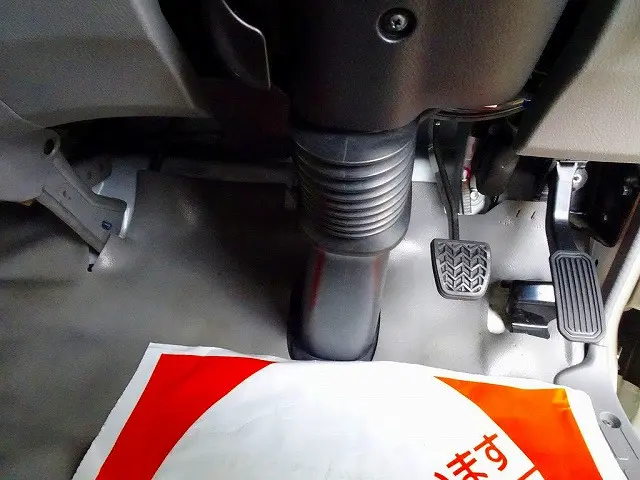フロアAT 2ペダル|トヨタ トヨエース 2RG-XZU710(2WD)の写真19