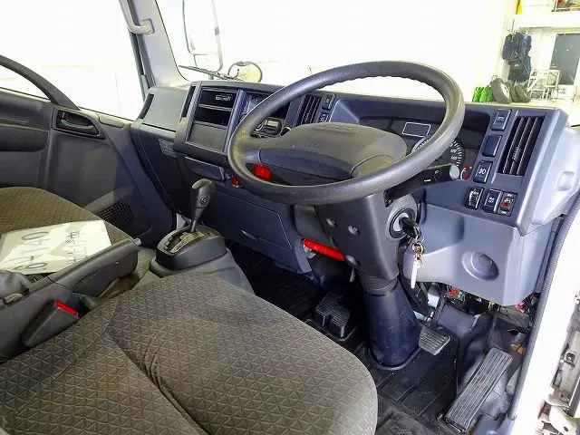 いすゞ エルフ TRG-NMR85N(2WD)の写真5