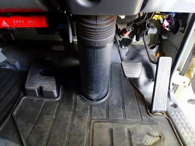 いすゞ エルフ TRG-NMR85N(2WD)の写真18