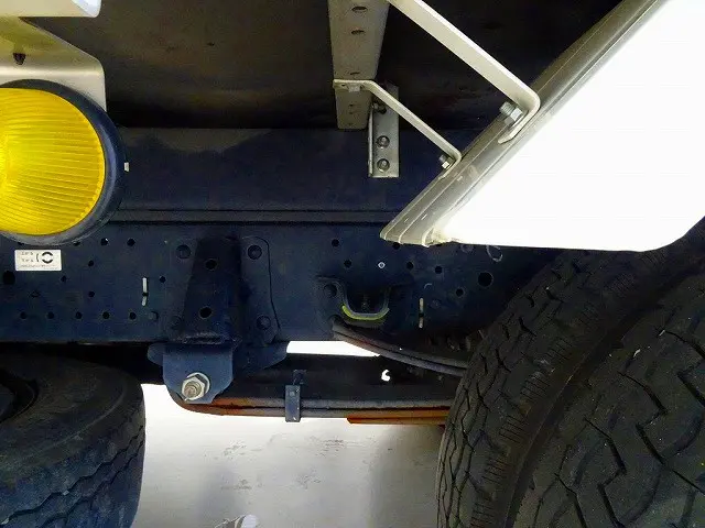 いすゞ エルフ TRG-NMR85N(2WD)の写真41