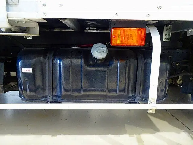 いすゞ エルフ TRG-NMR85N(2WD)の写真46