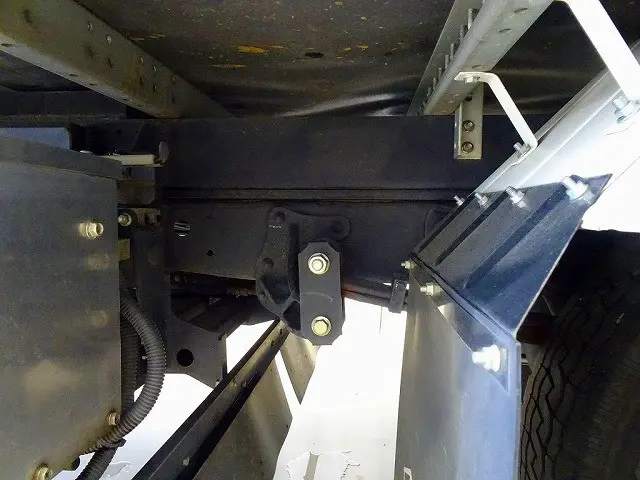 いすゞ エルフ TRG-NMR85N(2WD)の写真49