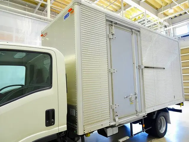 いすゞ エルフ TRG-NMR85AN(2WD)の写真26