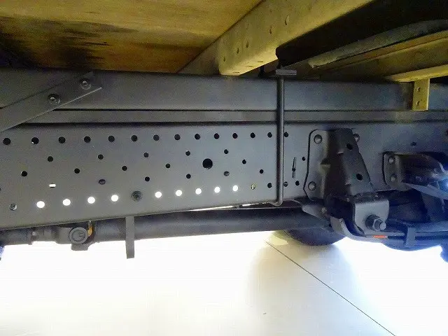いすゞ エルフ TRG-NMR85AN(2WD)の写真32