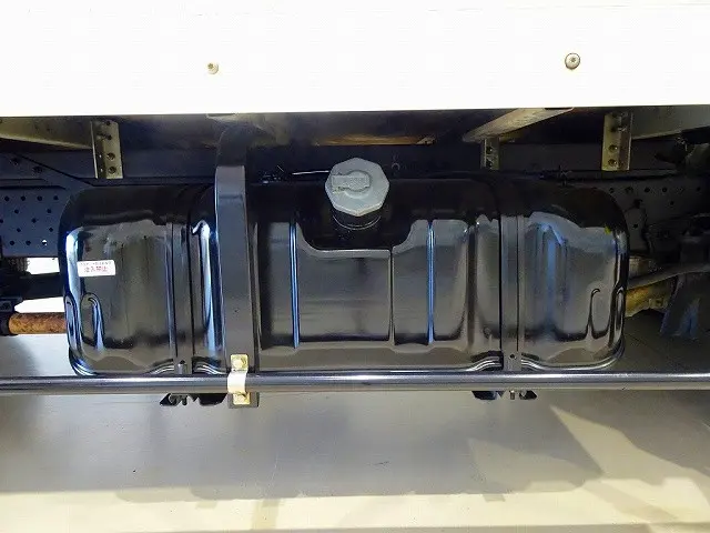 いすゞ エルフ TRG-NMR85AN(2WD)の写真37