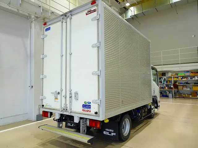 いすゞ エルフ 2RG-NLR88AN(2WD)の写真3